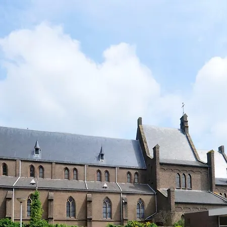 De Smidse Nyaraló *